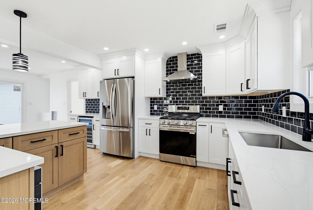 House in Sayreville, New Jersey, United States 4 - 18078385