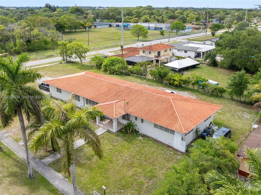 House in Miami Gardens, Florida, United States 1 - 18074919