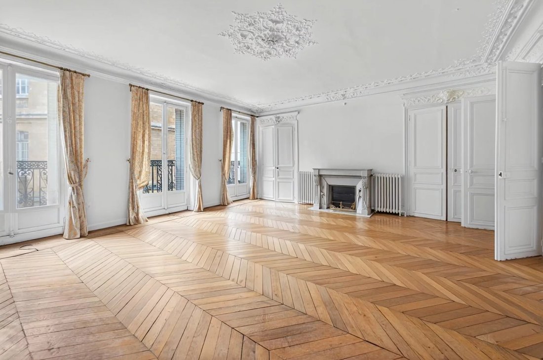 Apartment in Monnaie, Paris 6e Arrondissement, Paris 1 - 17745156