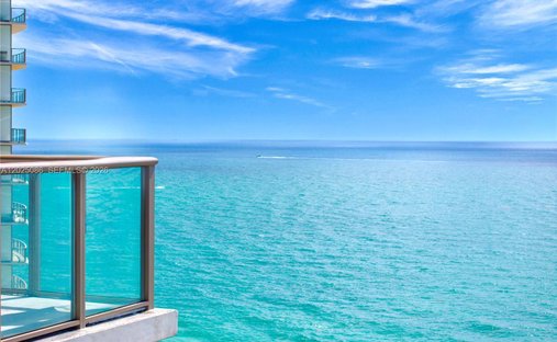 Condo in Bal Harbour, Florida, United States 1