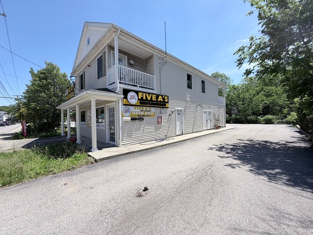 House in Abington, Massachusetts, United States 3 - 18078233