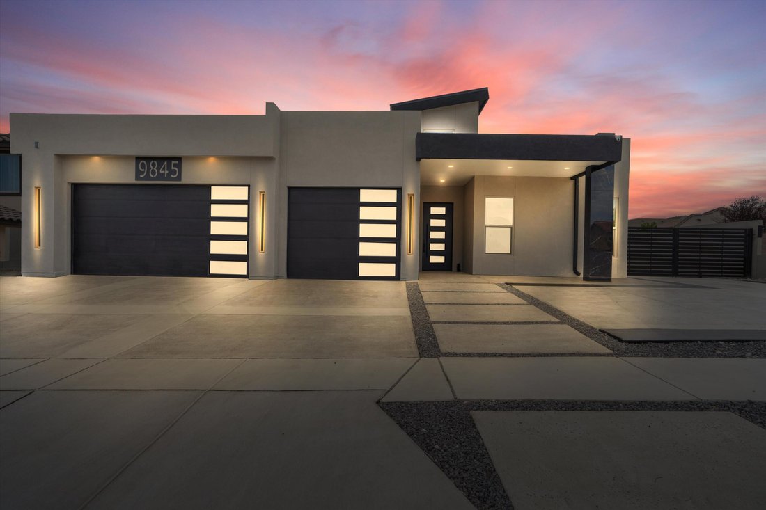 House in Albuquerque, New Mexico, United States 1 - 18076028