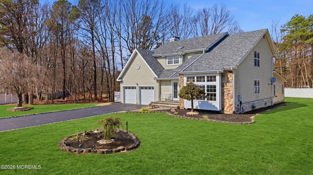 House in Old Bridge Township, New Jersey, United States 2 - 18074346