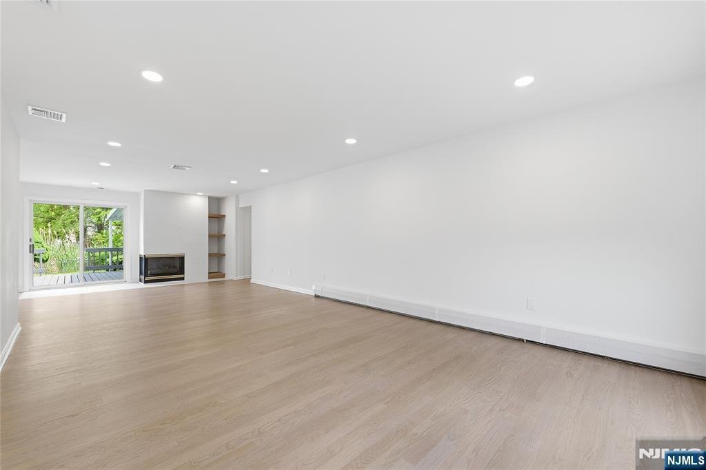 House in Paramus, New Jersey, United States 2 - 18079496