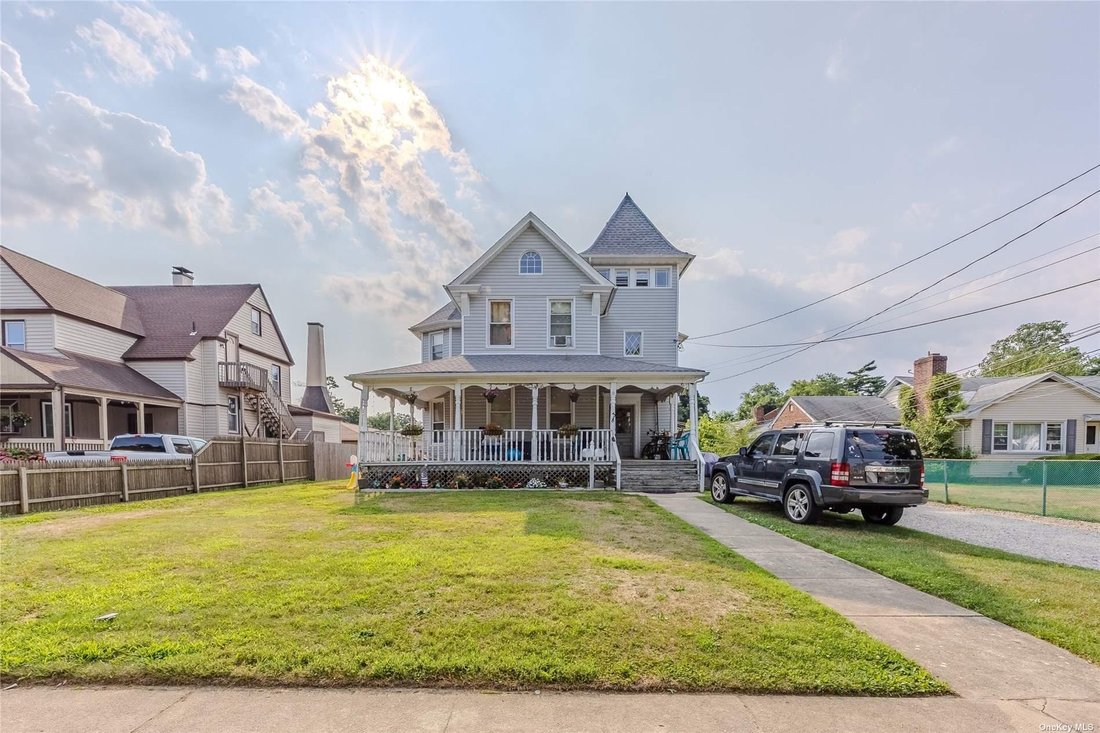 House in Amityville, New York, United States 2 - 16980019
