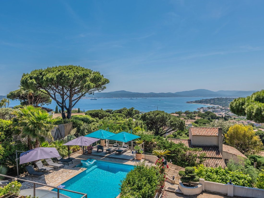 Villa in Sainte-Maxime, Provence-Alpes-Côte d'Azur, France 1 - 18073058