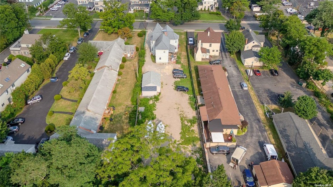 House in Amityville, New York, United States 5 - 16980019