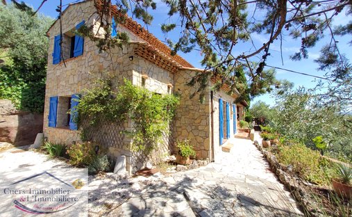 Villa in Les Rayols-Saint Lazare-Les Bousquets, Cuers, France 1