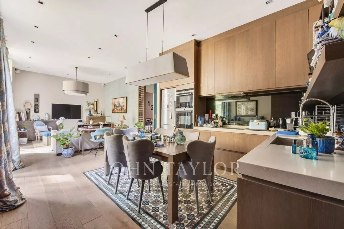 Apartment in Porte Dauphine, Paris 16e Arrondissement, Paris 4 - 18073277