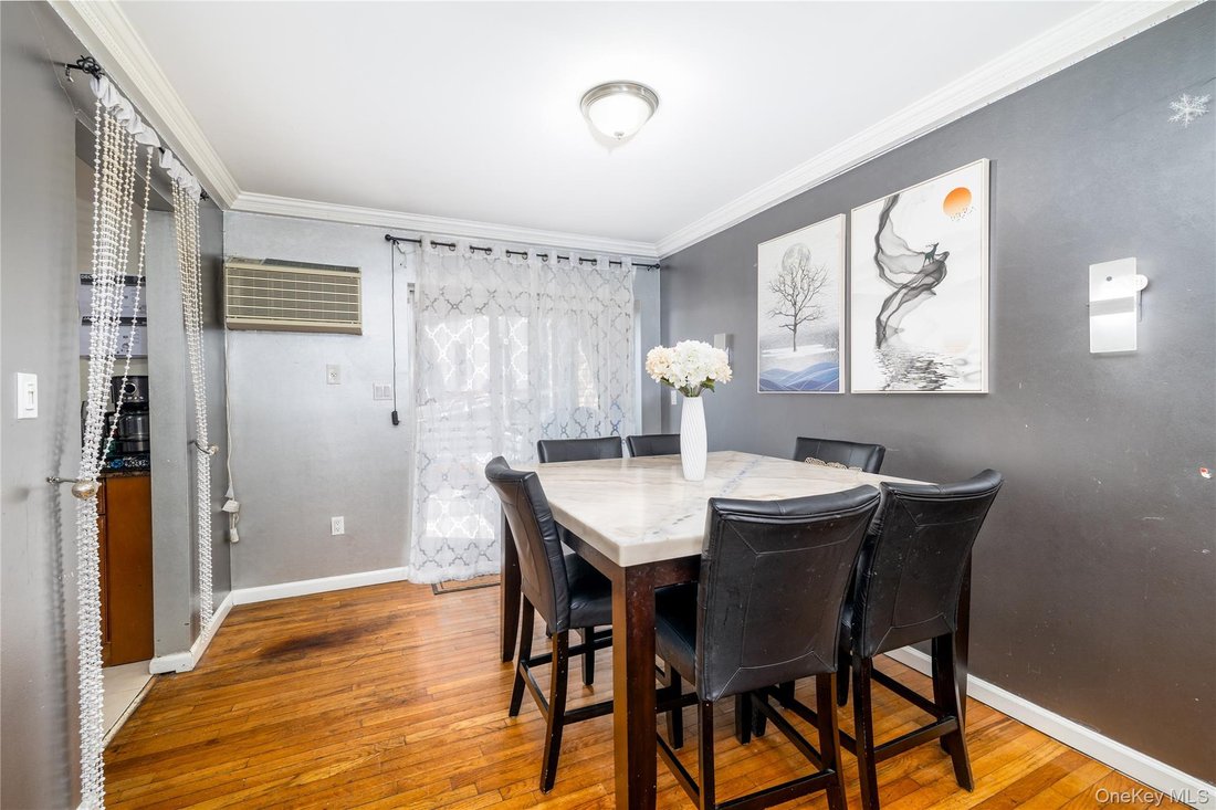 House in New York, New York, United States 4 - 18074632