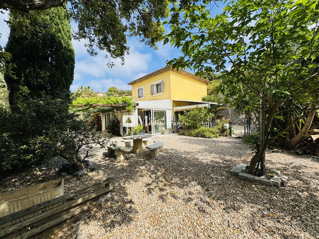 House in Ville-Les Saquedes-Le Bouillonnet, Sainte-Maxime, France 1 - 18076181