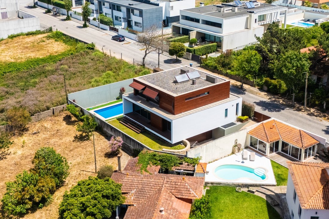 House in Mafamude e Vilar do Paraiso, Porto District, Portugal 3 - 18076886