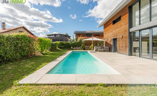 House in Galbert, Annecy, France 1