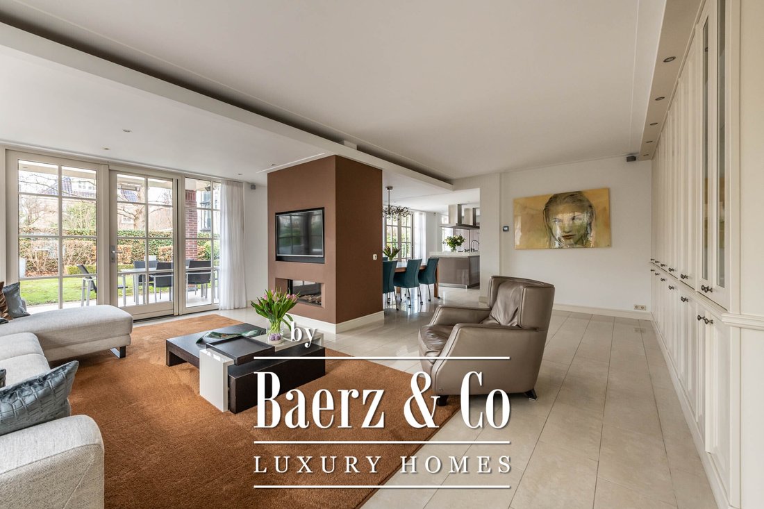 Villa in Hoofddorp, North Holland, Netherlands 3 - 17039980
