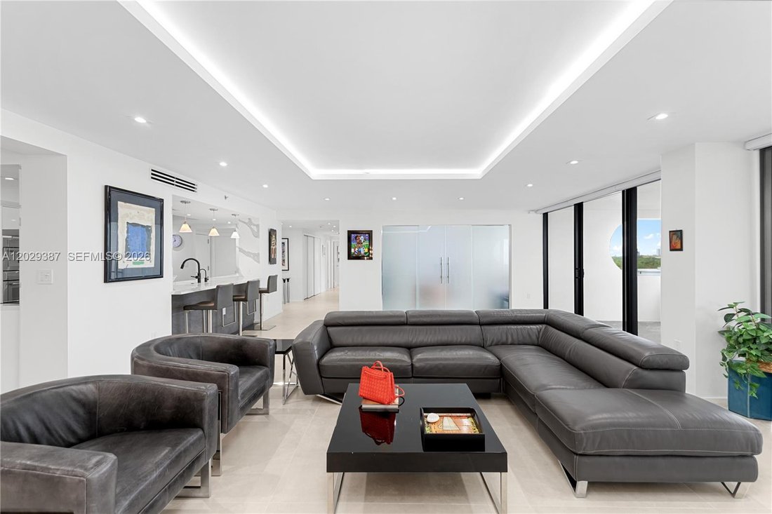 Condo in Bal Harbour, Florida, United States 3 - 18074929