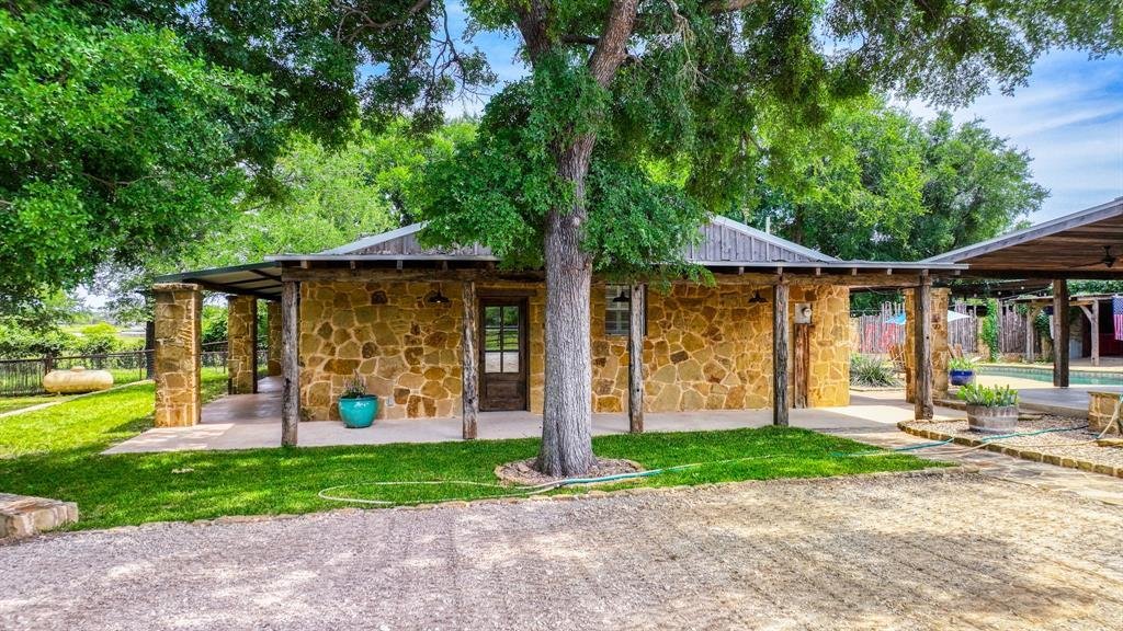 House in Weatherford, Texas, United States 3 - 18075638