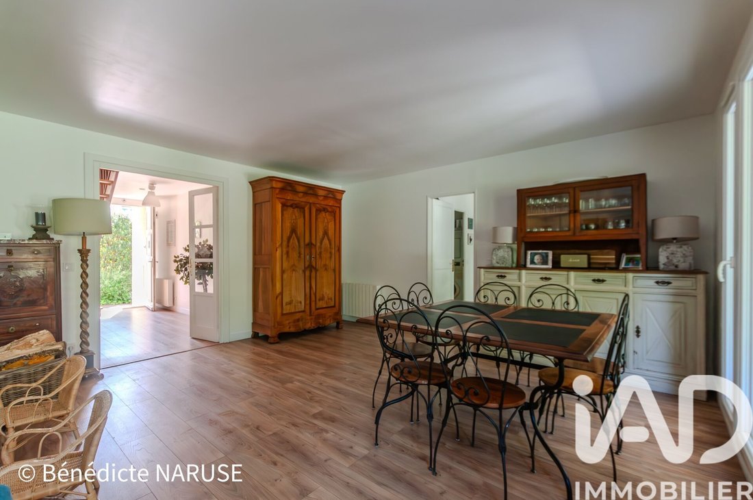 House in Le Parc et la Tuilerie, Noisy-le-Roi, France 2 - 18076799