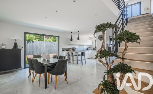 House in Allies-Clos d'Or, Grenoble, France 1