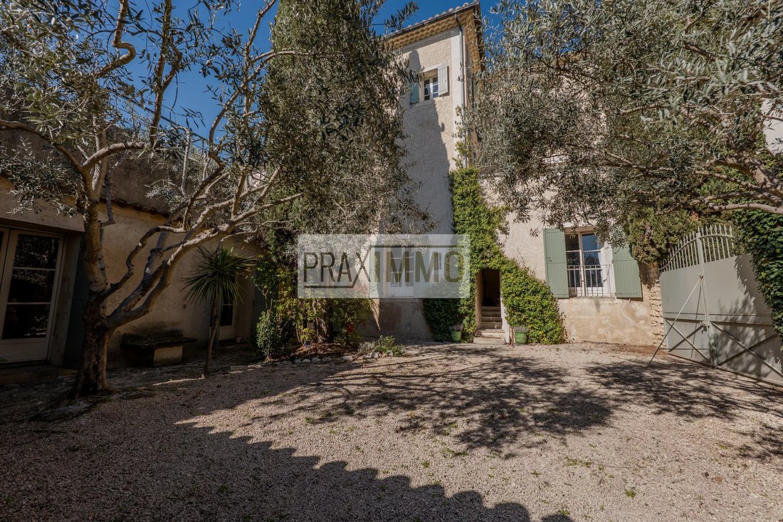 Estate in Mazan, Provence-Alpes-Côte d'Azur, France 2 - 17745195
