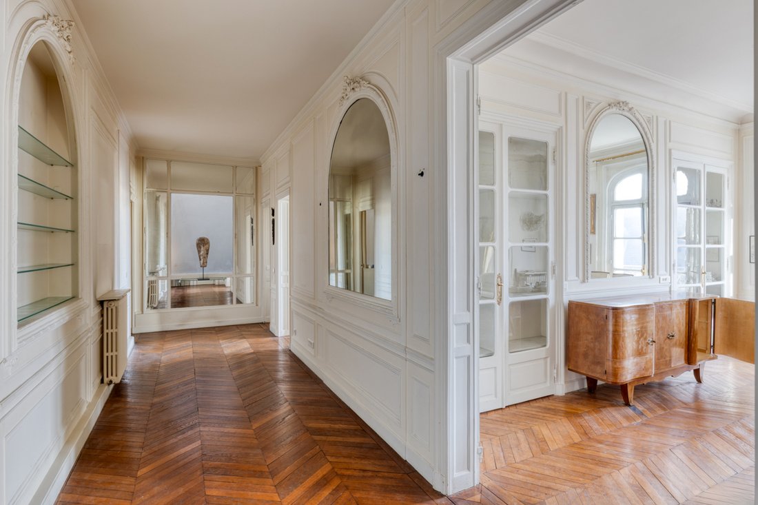 Apartment in Elysées-Madeleine, Paris 8e Arrondissement, Paris 4 - 18075372