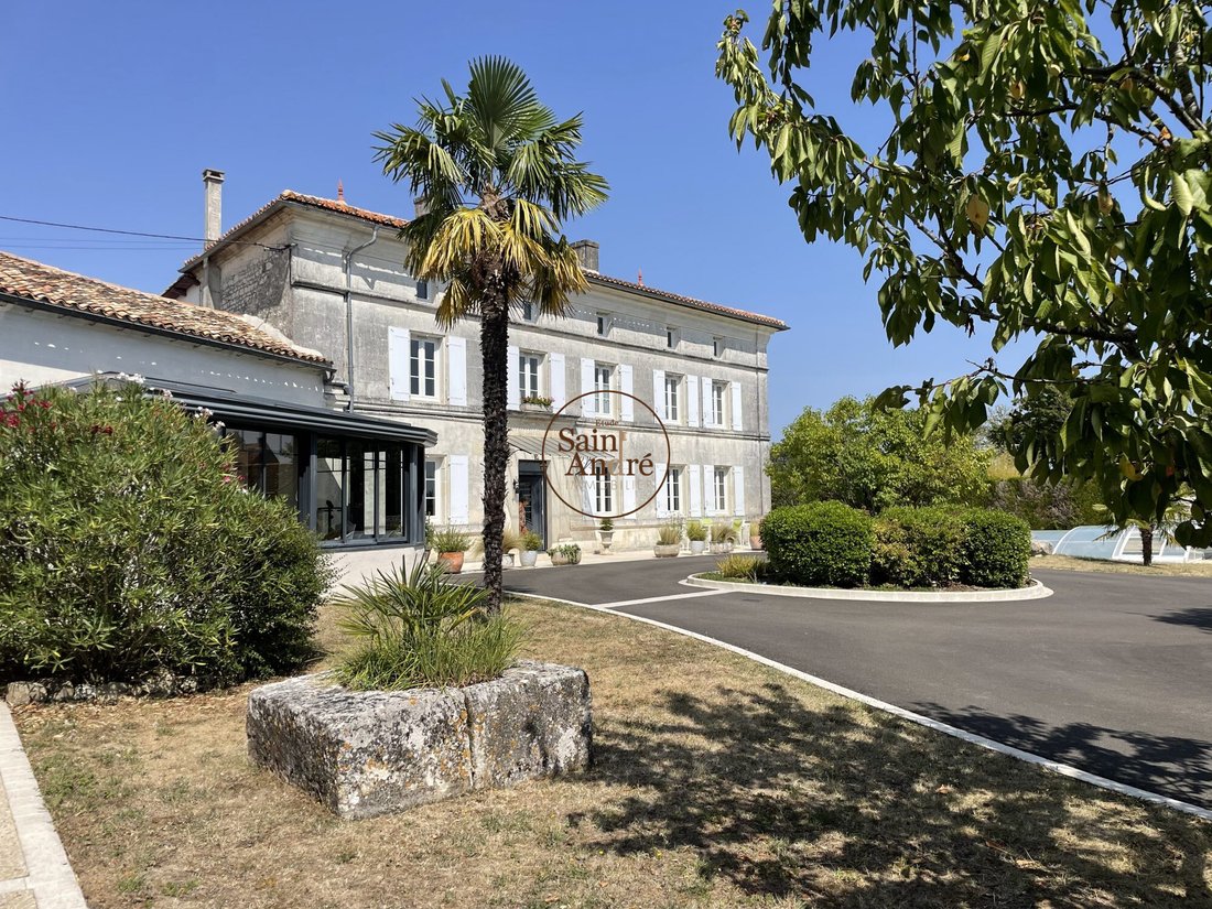 House in Hiersac, Nouvelle-Aquitaine, France 1 - 18078088