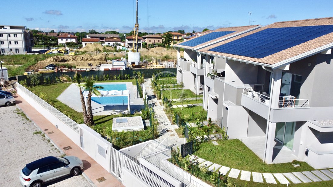 Apartment in Rivoltella, Desenzano del Garda, Lombardy 2 - 18077206