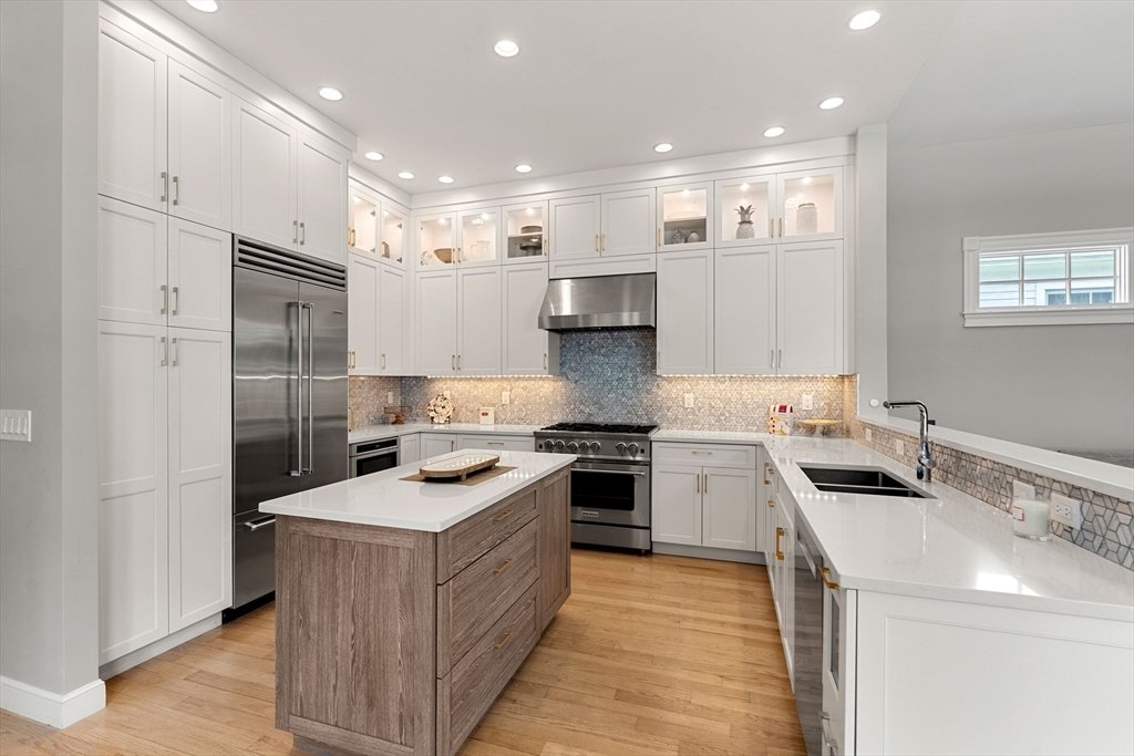 House in Quincy, Massachusetts, United States 3 - 18076564