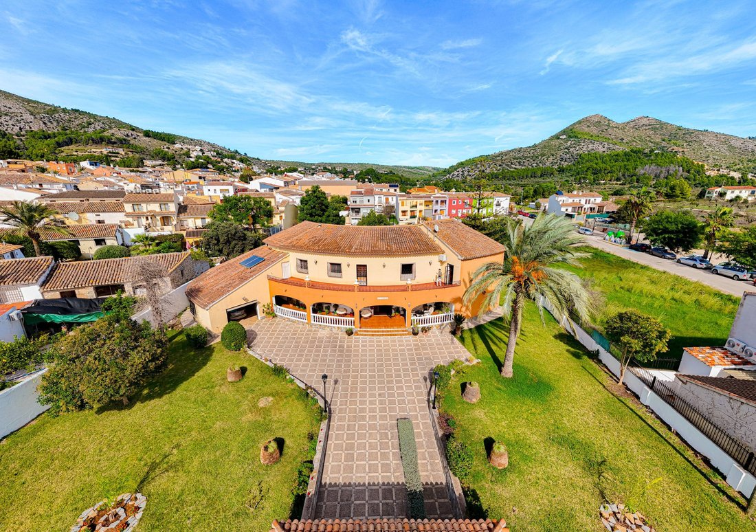 Villa in Alkali, Valencian Community, Spain 1 - 18071649