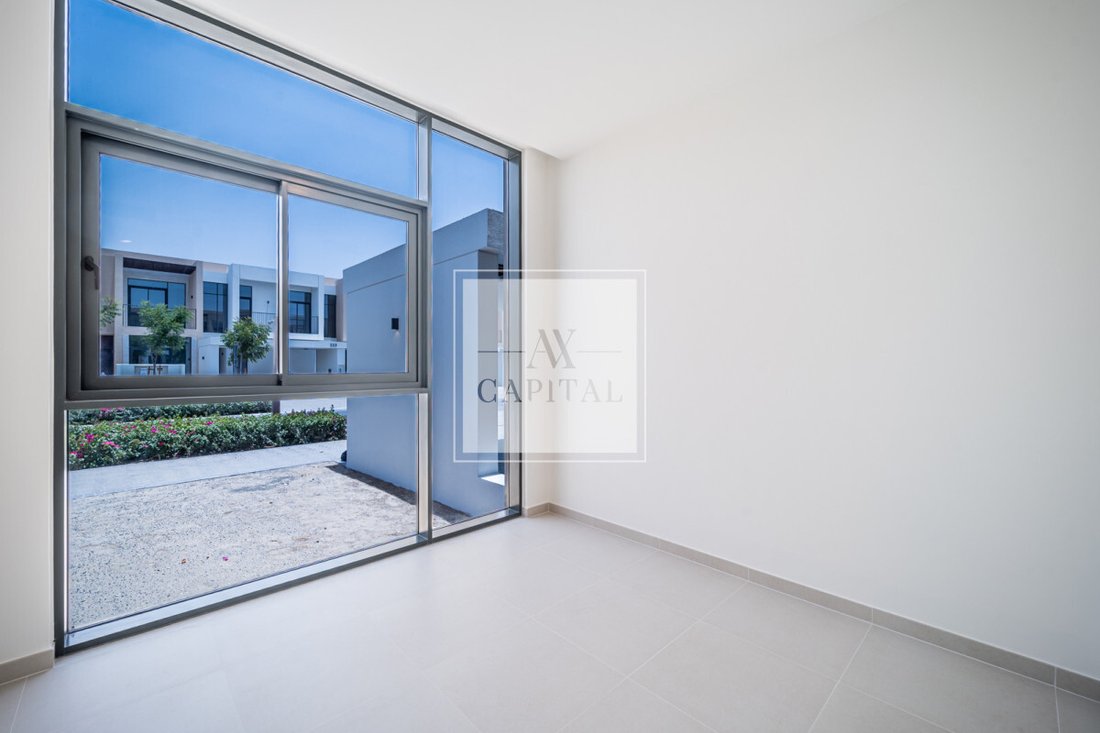 Villa in Dubai Marina / Marsa Dubai, Dubai, United Arab Emirates 3 - 18072886