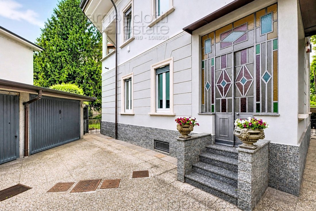 Villa in Center, Busto Arsizio, Lombardy 2 - 18077818