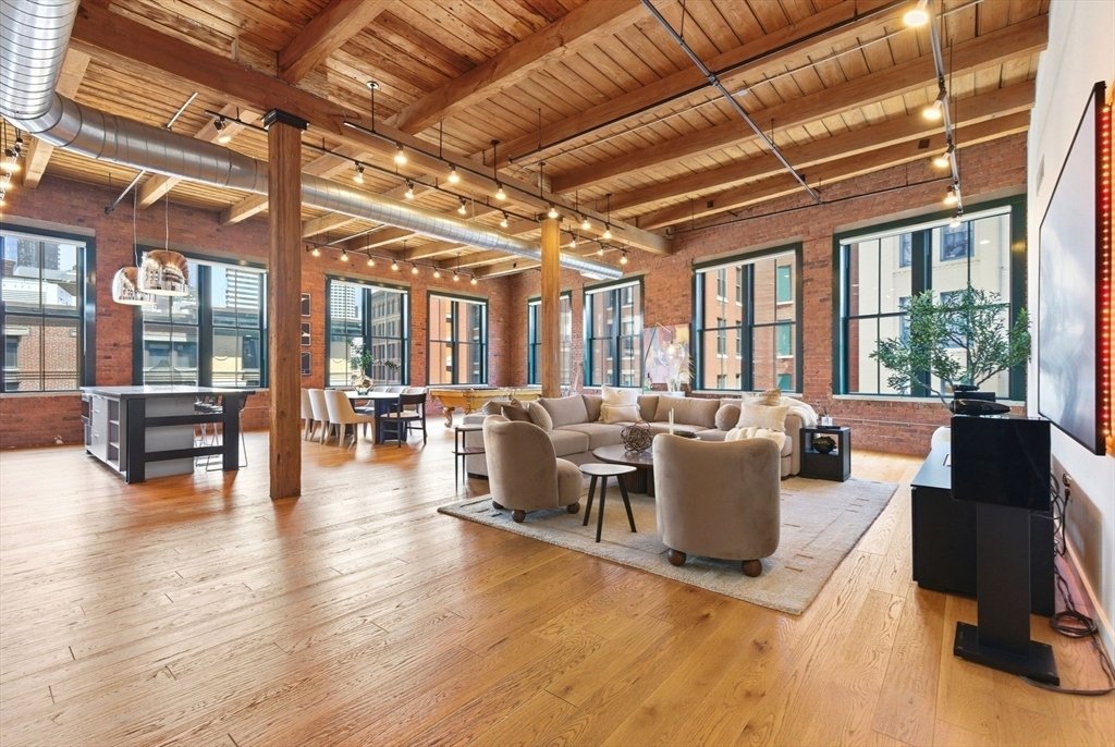 Condo in Boston, Massachusetts, United States 2 - 18072755