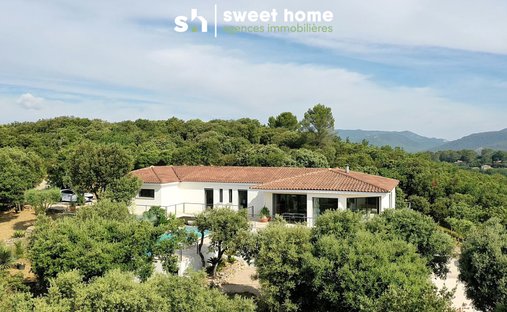 Villa in Néoules, Provence-Alpes-Côte d'Azur, France 1