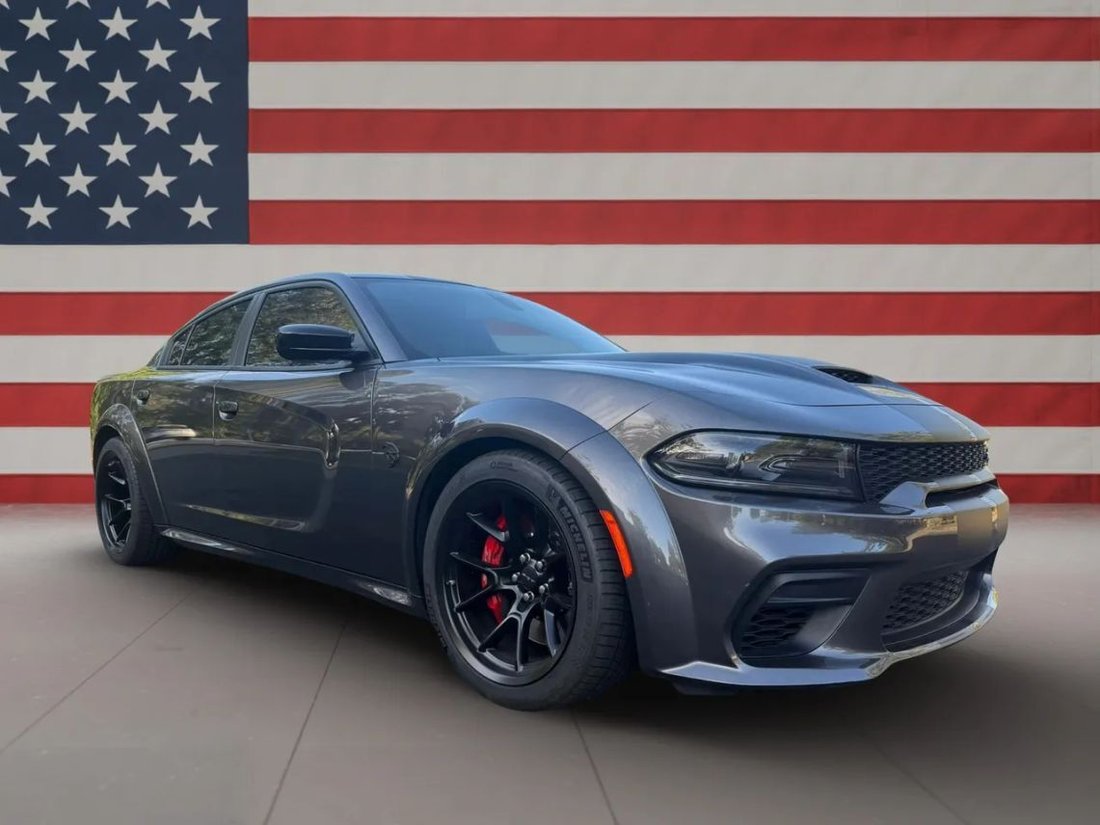 Sedan in Orange, CA, United States 1 - 18077241