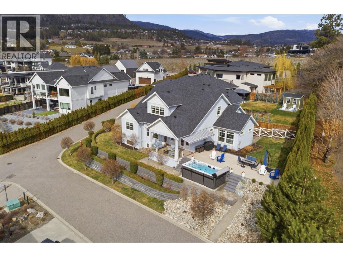 House in West Kelowna, British Columbia, Canada 4 - 18074127