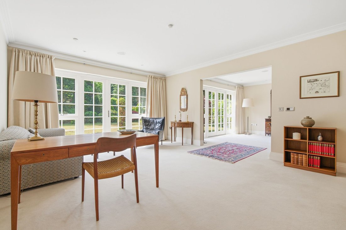 House in Sunninghill, England 4 - 18074485