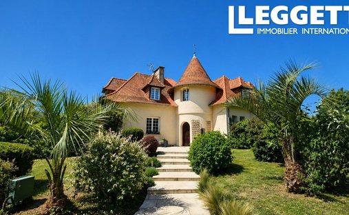 House in Beaulieu, Perigueux, France 1