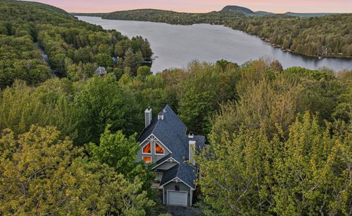 House in Bonsecours, Quebec, Canada 1