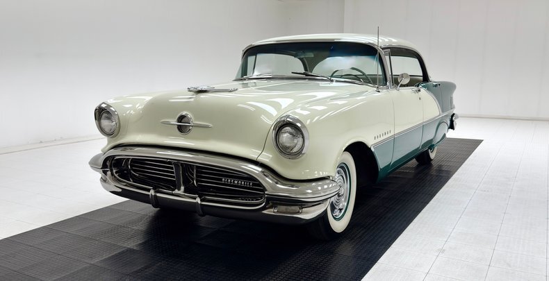 Coupe in Morgantown, United States 1 - 18079135