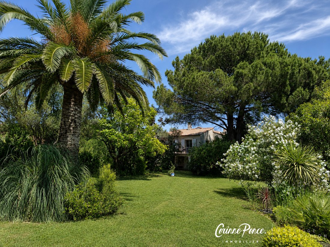Villa in Garons, Occitania, France 1 - 16248333