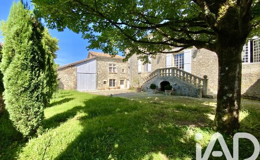 House in Montagnac-sur-Auvignon, Nouvelle-Aquitaine, France 1