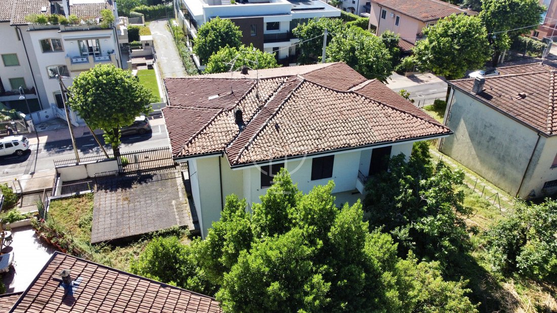 Estate in Historic Center, Desenzano del Garda, Lombardy 4 - 18077192
