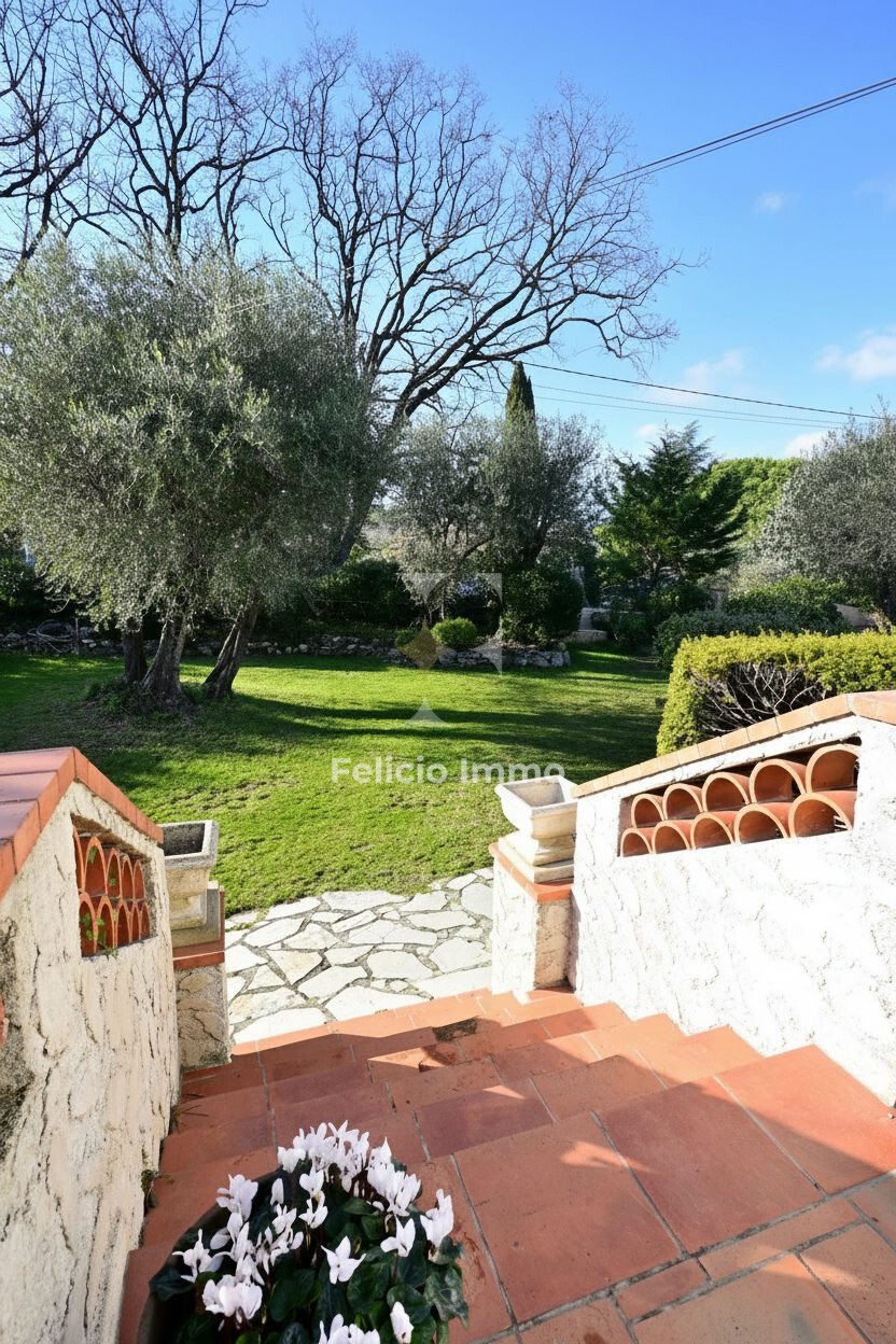 Villa in Le Rouret, Provence-Alpes-Côte d'Azur, France 5 - 18078060
