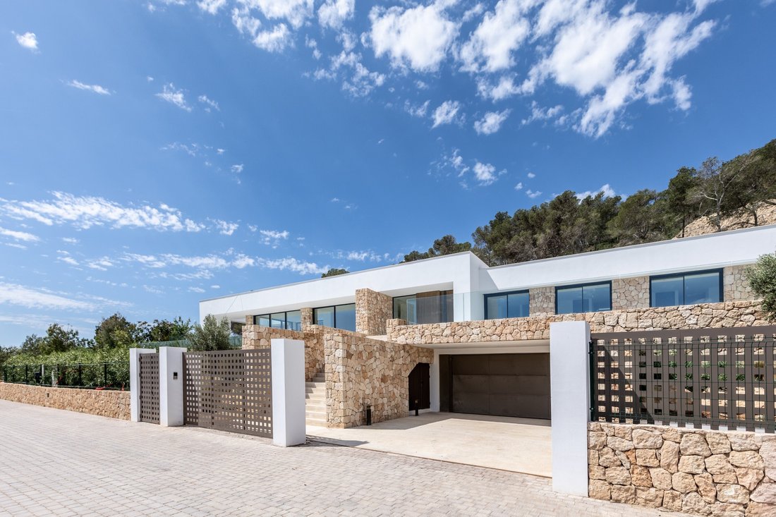 Villa in Roca Llisa, Santa Eularia des Riu, Balearic Islands 3 - 18077034