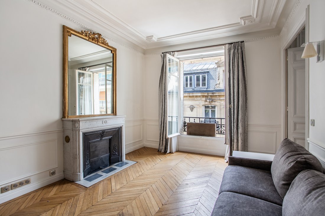 Apartment in Elysées-Madeleine, Paris 8e Arrondissement, Paris 5 - 18075365