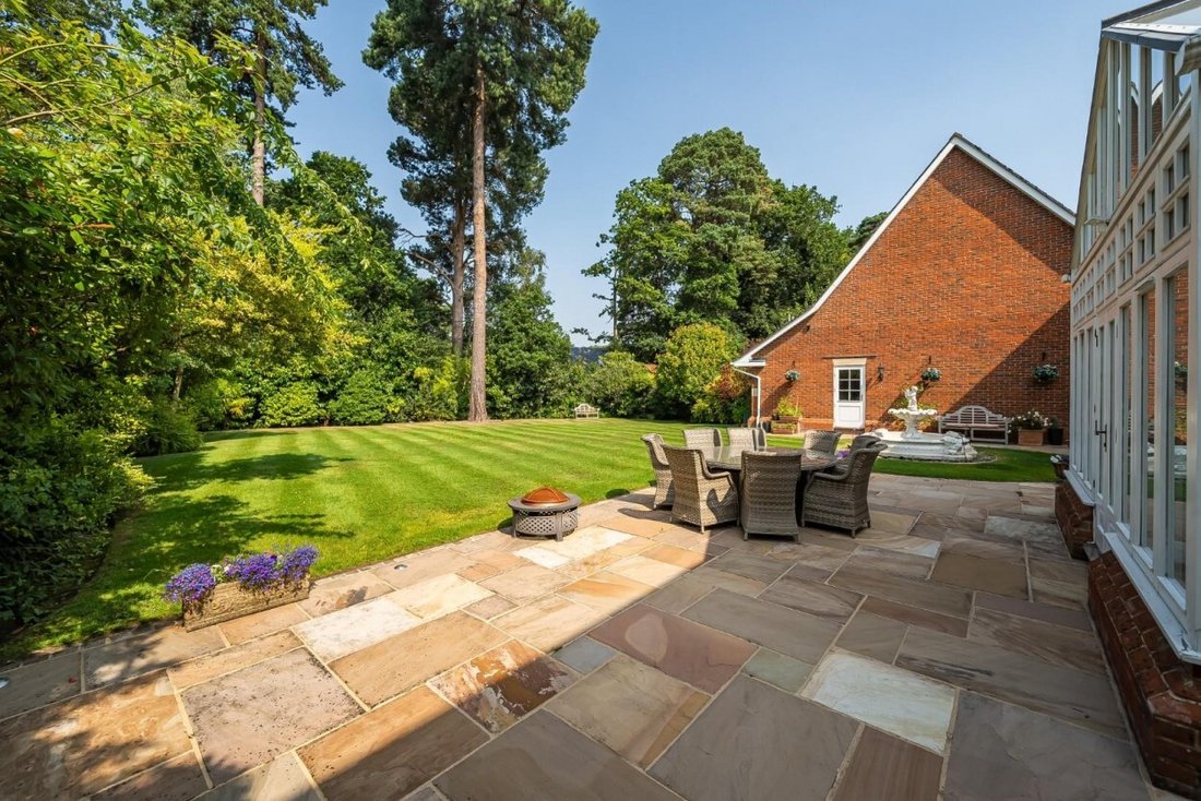 House in Ascot, England 3 - 18074445
