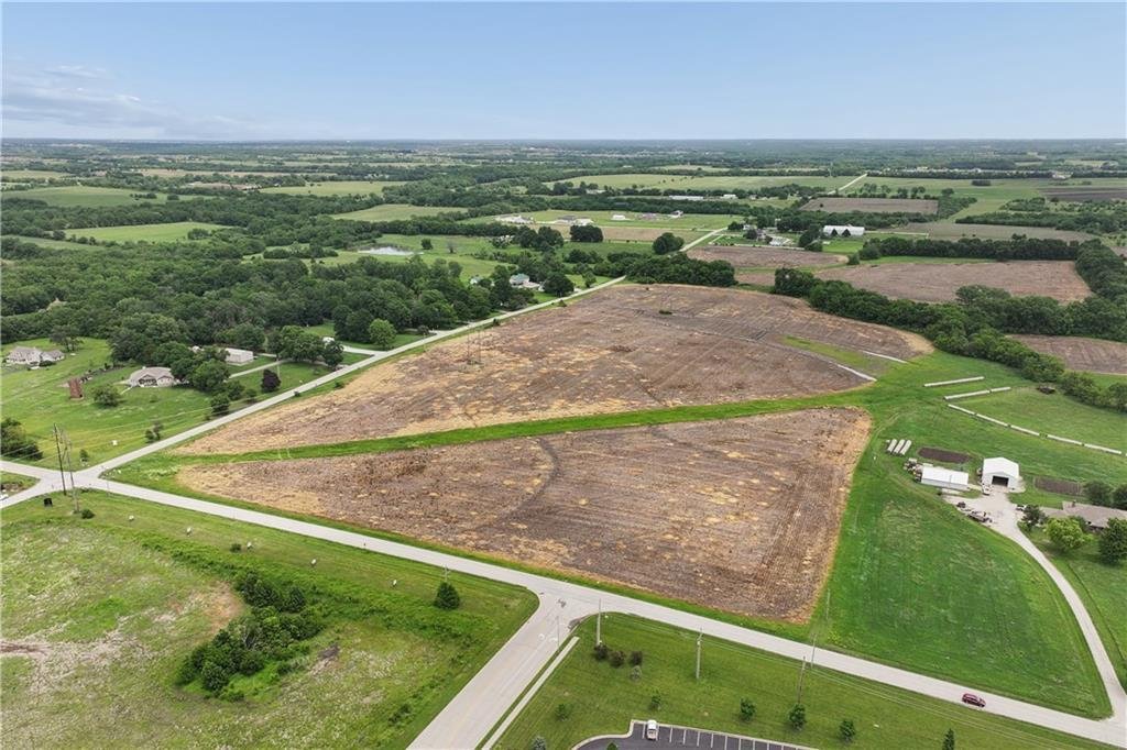 Farm Ranch in Spring Hill, Kansas, United States 4 - 18076067