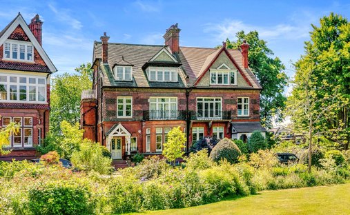 Apartment in Hampstead, Camden, England 1
