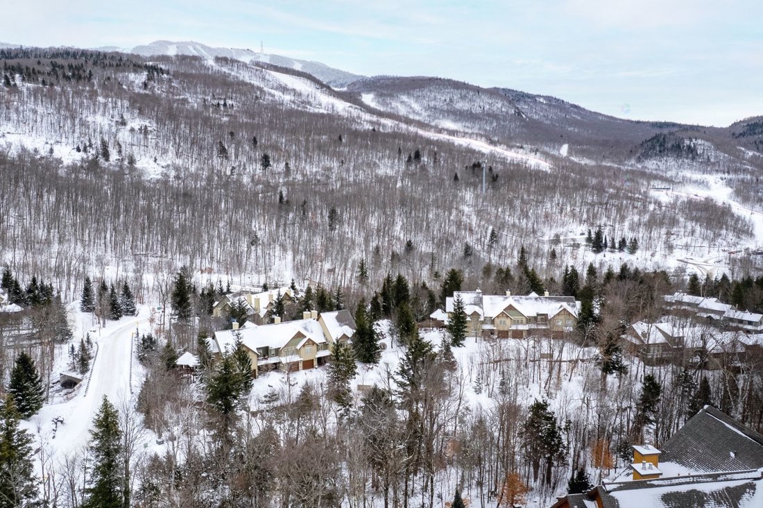 Condo in Mont-Tremblant, Quebec, Canada 4 - 16762784