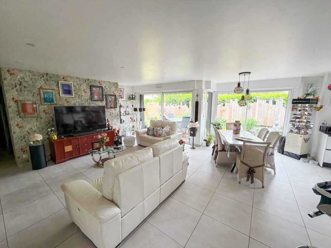House in Paul Bert-Jules Guesde, Lys-lez-Lannoy, France 1 - 18078056