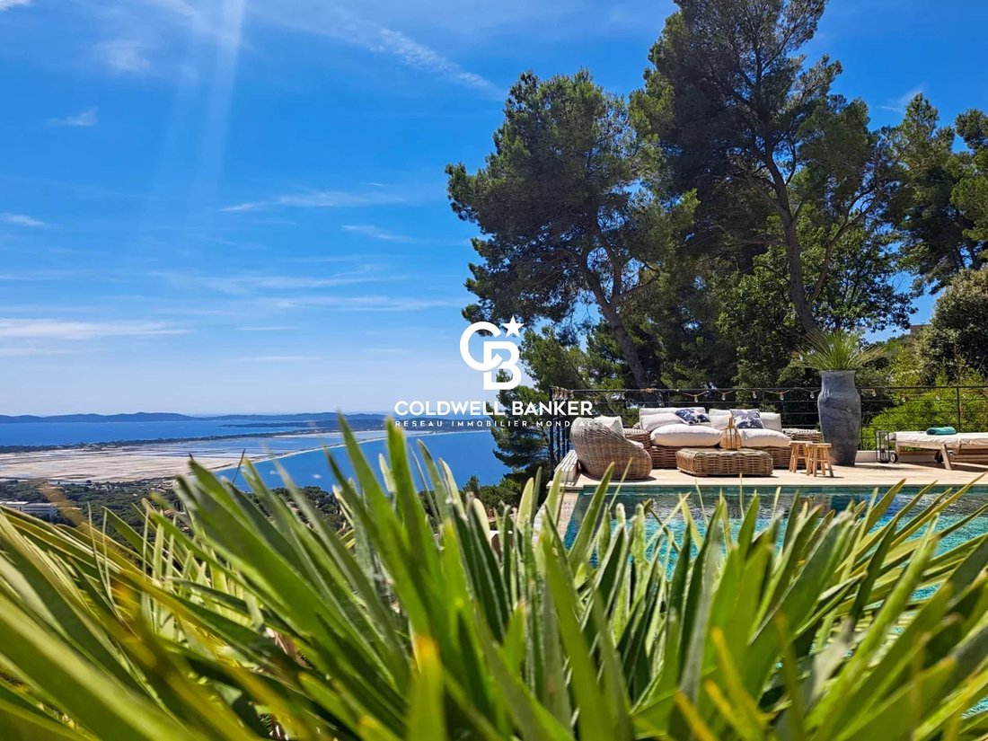 Villa in Hyeres, Provence-Alpes-Côte d'Azur, France 2 - 18073294